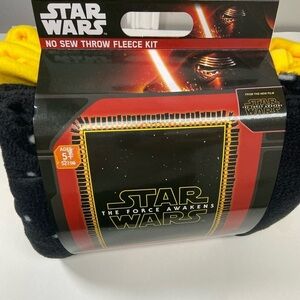 Star Wars Fleece Blanket No-Sew Throw Kit - THE FORCE AWAKENS